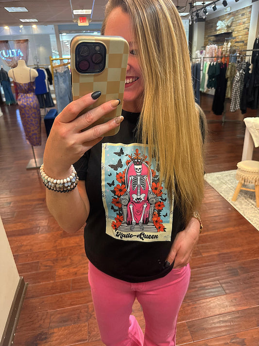 Hallo Queen Graphic Tee