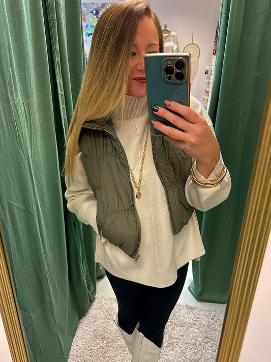 The Anna Cropped Puffer Vest